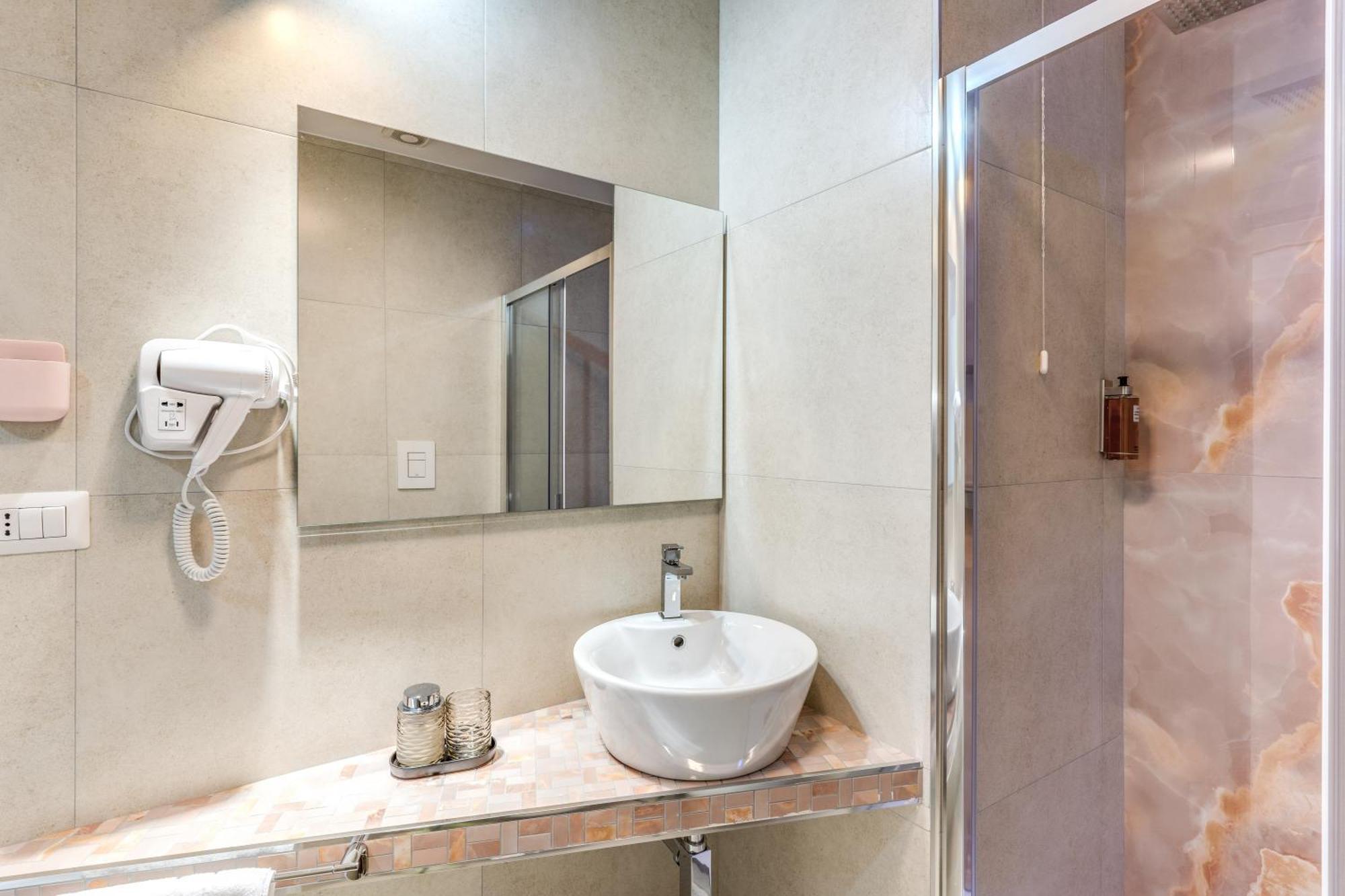 Hotel National Square Napoli Zewnętrze zdjęcie