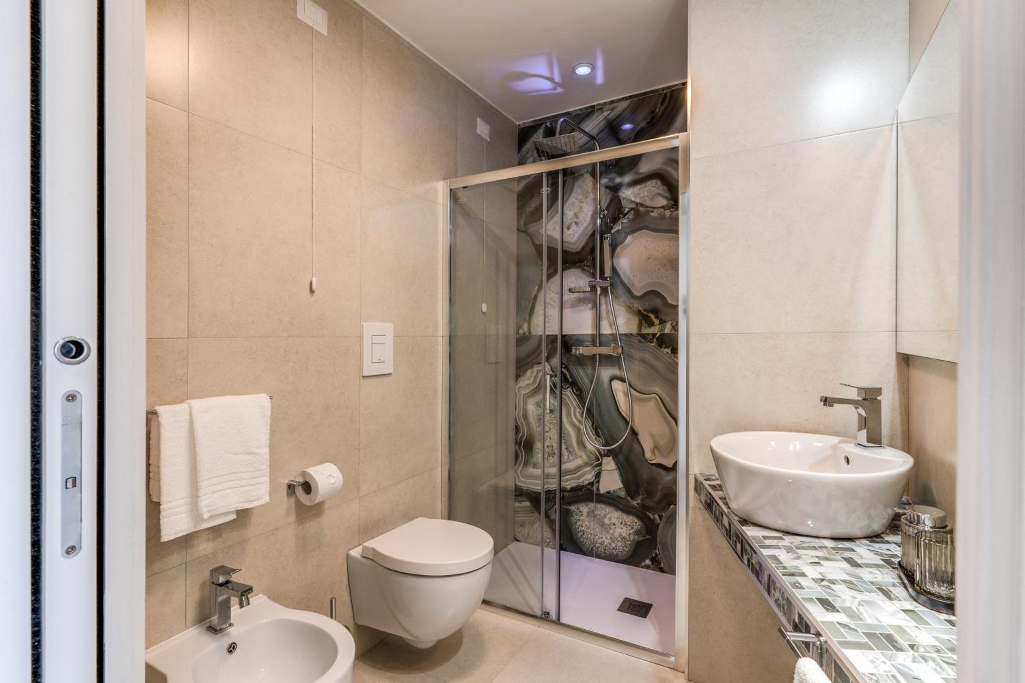 Hotel National Square Napoli Zewnętrze zdjęcie